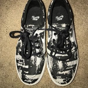 Nike Stefan Janoski SBs